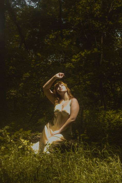 One With Nature Photoshoot, Fairy Vibes Photoshoot, Ethereal Woods Photoshoot, Artsy Photoshoots Outside, Woman In The Woods Photography, Fairy Woods Photoshoot, Adam And Eve Photoshoot Ideas, Outdoor Creative Portraits, Photoshoot Outdoor Women