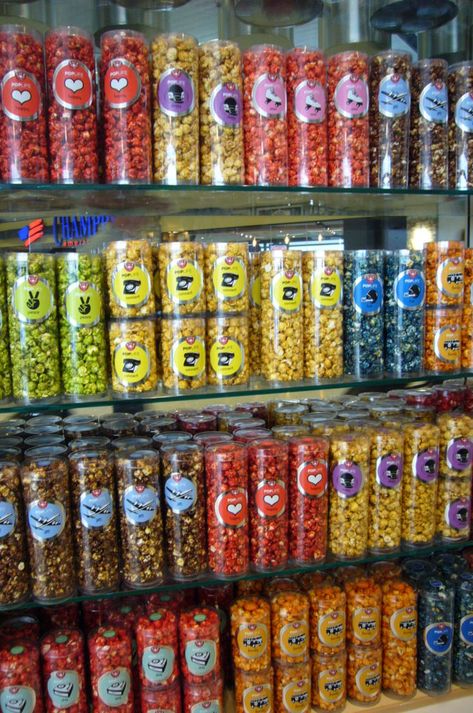 IND Just Pop In Popcorn Store, Popcorn Packaging, Packaging Snack, Healthy Juicer Recipes, Popcorn Shop, Salted Caramel Popcorn, Liquor Gifts, Yogurt Pops, Fruit Labels