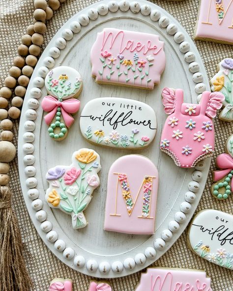 Our little wildflower🌸 #wildflowercookies #batonrougecookies #batonrougecakes #batonrougela #walkerla #livingstonparish #livingstonla #denhamspringscookies #denhamspringsbaker #centralla #centrallouisiana #centrallouisianacookies #lousianabaker #louisianacookies Cookies With Flowers, Wildflower Cookies, Animal Cookies, Flower Cookies, Baby Party, Shower Design, Decorated Cookies, 1st Bday, Bday Party