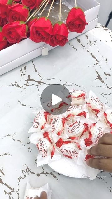 House of Art and craft on Instagram: "Raffello bouquet ❤️🤍  #raffellochocolate #raffellobouquet #chocolatebouquet #love" Rafaello Bouquets, Raffaello Bouquet, Ferrero Bouquet, Chocolate Bouquet Diy, Chocolate Diy, Sweet Bouquet, Chocolate Flowers, Chocolate Bouquet, February 11