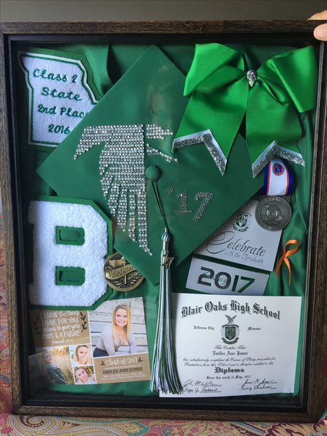 High School Diploma Display, Shadow Box Graduation High Schools, Framed Cap And Gown Graduation, Shadow Box Ideas For Graduation, Senior Shadow Box Ideas, Grad Shadow Box Ideas, Senior Picture Ideas With Medals, Graduation Tassel Ideas, Cap And Gown Shadow Box Ideas