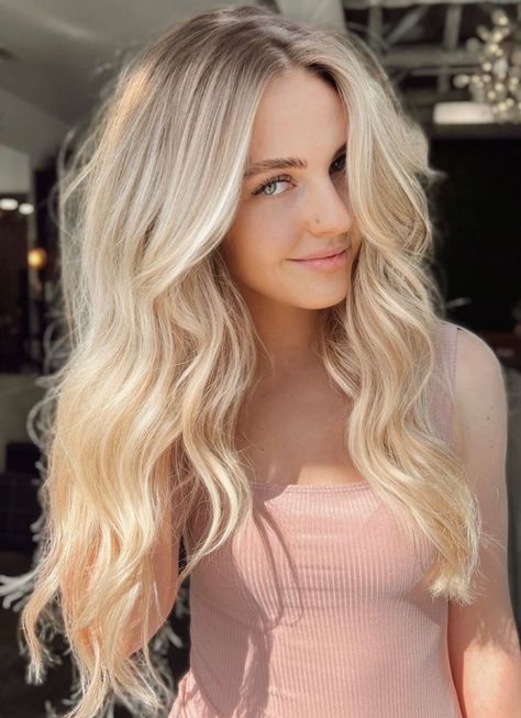 Shadow Root Blonde, Long Blonde Hairstyles, Blonde Hair With Roots, Bright Blonde Hair, Beige Blond, Long Blonde Wig, Summer Blonde Hair, Hair Shadow, Golden Blonde Hair