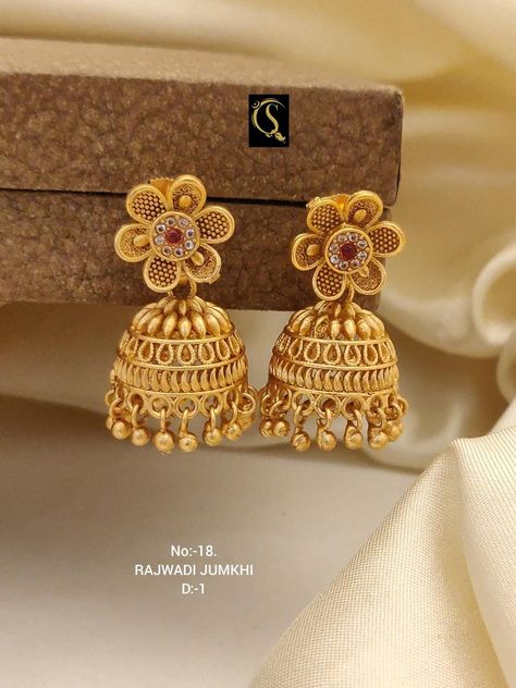 Description :- Antique Gold Plated Jhumka Earring | Indian Earrings Set | South Indian Jewelry | Wedding Gift For Her Gift yourself a royal look with this perfectly crafted kundan Ring from Manalisstudio. Crafted with high quality kundan stones and pearls, it is impressive in design. The green enamel artwork adds perfect texture to the design. Perfect for weddings and festivities, this antique  Ring should be put on with your favorite sari or lehenga. 100% Satisfaction. Long Lasting Plating, Hig Peacock Eye Makeup, Jhumka Design, Kundan Ring, Earring Indian, Gold Jhumka, Jhumka Designs, Gold Earrings Indian, Gold Jhumka Earrings, South Indian Jewelry