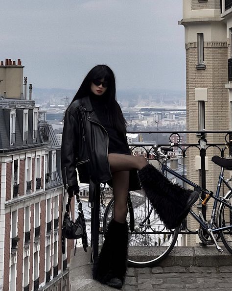 Winter Goth, Health Goth, Instagram Paris, Cold Weather Outfits, Winter Trends, Goth Outfits, Cold Air, Edgy Outfits, Mental Wellness