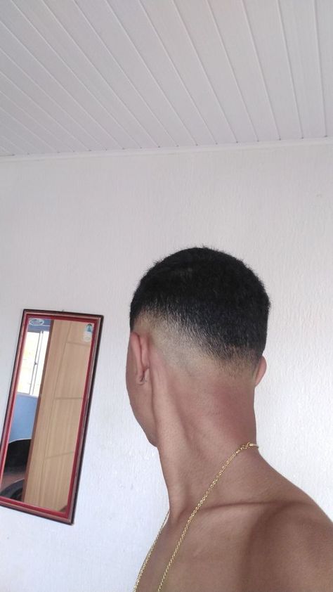 Men Short Hair Fade, Long Buzz Cut, Very Short Hair Men, V Shaped Haircut, Taper Fade Short Hair, Buzz Haircut, Short Fade Haircut, Low Skin Fade, Drop Fade Haircut