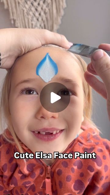 Face Painting Frozen, Elsa Face Paint, Frozen Face Painting, Frozen Face Paint, Kids Face Painting, Elsa Makeup, Elsa Halloween, Easy Face Painting Designs, Elsa Face