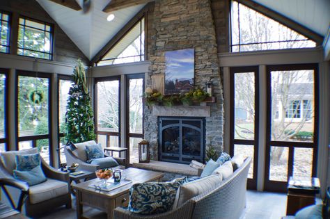 4 Season Room Addition, 4 Season Sunroom Ideas, Four Seasons Room Addition, Great Room Addition, Sunroom Living Room, Living Room Addition, All Season Room, Screened Porch Designs, 4 Season Room