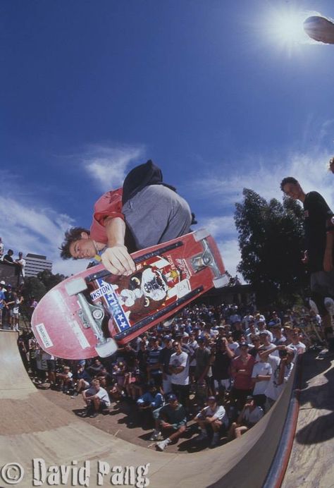 Frankie Hill Kareem Campbell, Christian Hosoi, Bones Brigade, Skateboard Pictures, Skateboard Aesthetic, Skate Photos, Skate And Destroy, Vintage Skateboards, Skateboard Photography