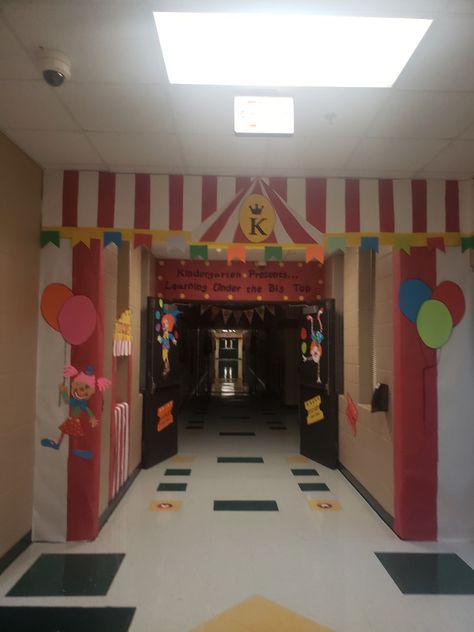 Prek Hallway Decorations, Circus Themed Door Decorations, Circus Door Decorations, Carnival Book Fair, Circus School Theme, Carnival Hallway Decorations, Carnival Art Projects, Circus Theme School Hallway, Daycare Grand Opening Ideas