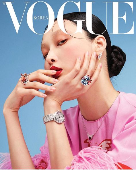 Sunghee // Vogue Korea // @_sungheekim @voguekorea  #NomadMgmt #NomadManagement Vogue Editorial, Doutzen Kroes, Vogue Spain, V Magazine, Christy Turlington, Beauty Shots, Vogue Korea, Asian Makeup, Ad Campaign