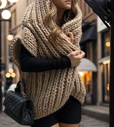 Chunky knit sweater outfit