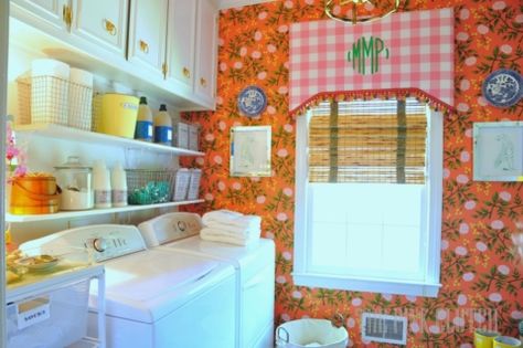 Fun Wallpapers, Laundry Room Colors, Pink Ceiling, White Laundry Rooms, Laundry Space, White Laundry, Ring Pulls, Mud Rooms, Pink Clutch