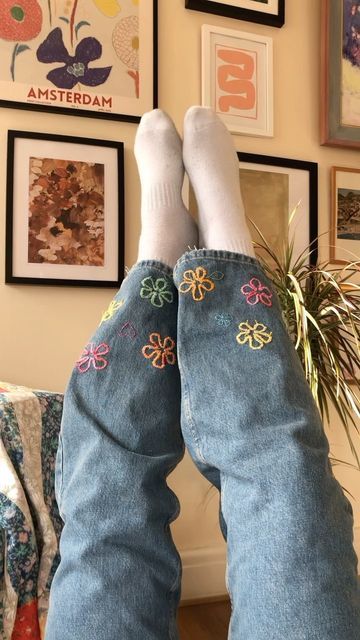 Celana Fashion, Thrift Flips, Clothes Embroidery Diy, Upcycle Clothes Diy, Thrift Flip, Embroidered Pants, Embroidery On Clothes, Cute Embroidery, Fashion Revolution