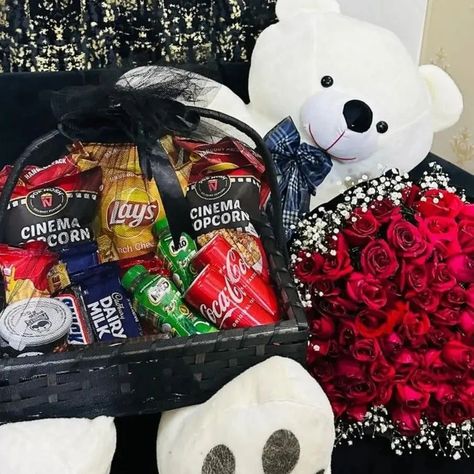 Alhumdulillah delivered customize basket snack and teddy and bouqay dm for detail and order ✨️ Snack Basket Ideas Gift, Snacks Basket, Snack Gift Baskets, Paper Cup Crafts, Eid Mubarak Gift, Snack Gift, Cup Crafts, Eid Gifts, Cute Selfies Poses