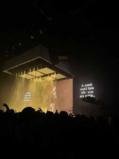 Kendrick Lamar Concert Aesthetic, Kendrick Lamar Girl Aesthetic, Kendrick Aesthetic, Kendrick Lamar Concert, Kendrick Lamar Tour, Kendrick Concert, Kendrick Lamar Aesthetic, K Dot, Aesthetic Concert