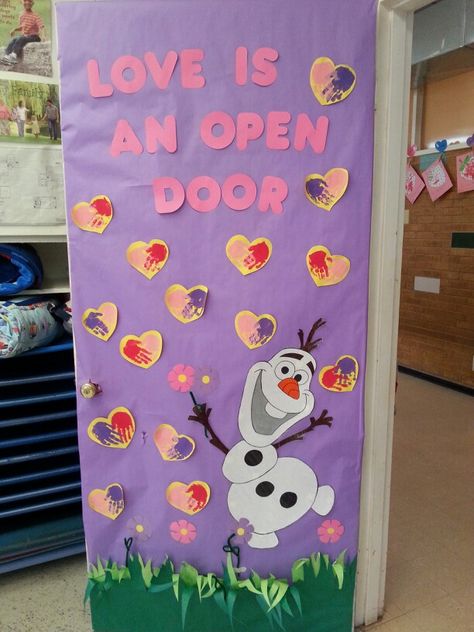 Valentine's Olaf Door Decoration Valentine Theme Classroom Door, Olaf Valentine Bulletin Board, Valentine Doors For Preschool, Valentines Window Display Classroom, Olaf Valentine Door Decoration, Valentines Door Preschool, Preschool Window Display, Valentines Daycare Door, Valentine Bulletin Boards Preschool