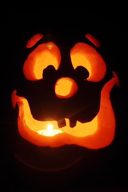 Silly Face Funny Face Pumpkin Carving, Creative Easy Pumpkin Carving Ideas, Silly Face Pumpkin Carving Ideas, Silly Pumpkin Carving Ideas, Pumking Haloween Ideas Carving, Cute Pumpkin Carving Faces, Goofy Pumpkin Faces, Silly Pumpkin Faces Carving, Grinch Pumpkin Carving