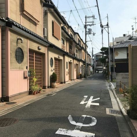 Japan Street, Power Lines, Travel Japan, Japan Aesthetic, Aesthetic Japan, Japanese Aesthetic, Aesthetic Themes, City Aesthetic, Pretty Places