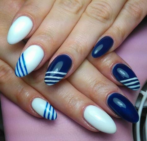 Blue and white stripe mani Almond Acrylic Nails Designs, Blue Nail Art Designs, Blue And White Nails, Almond Nail Art, New Nail Art Design, Minimalist Nail Art, Blue Nail Art, White Nail Art, Nail Art Ombre