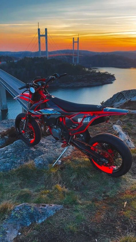 Ktm Dirt Bikes Wallpaper, Supermoto Wallpaper, Ktm Wallpaper, Moto Cross Ktm, Cross Motor, Motos Cross, Supermoto Bikes, Cross Motorcycle, Custom Dirt Bike