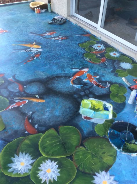 Art and design by Louise Moorman. Floor painting. Trompe l'oeil koi fish pond. Koi Pond Mural, Fish Pond Art, Koi Fish Mural, Koi Fish Pond Painting, Floor Painting, Pond Painting, Koi Art, Sidewalk Chalk Art, Floor Murals