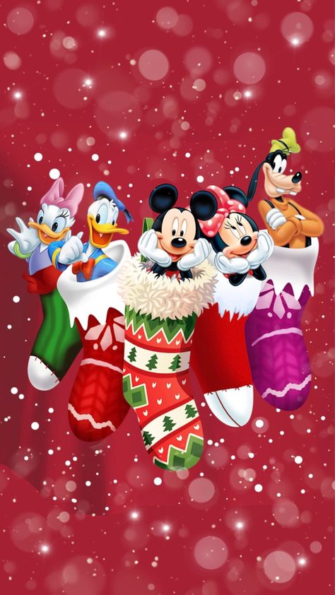 Disney Winter Wallpaper, Disney Christmas Decorations Diy, Château Disney, Disney Dudes, Minnie Mouse Stickers, Disney Characters Christmas, Disney Merry Christmas, Christmas Lockscreen, Christmas Wallpaper Iphone Cute