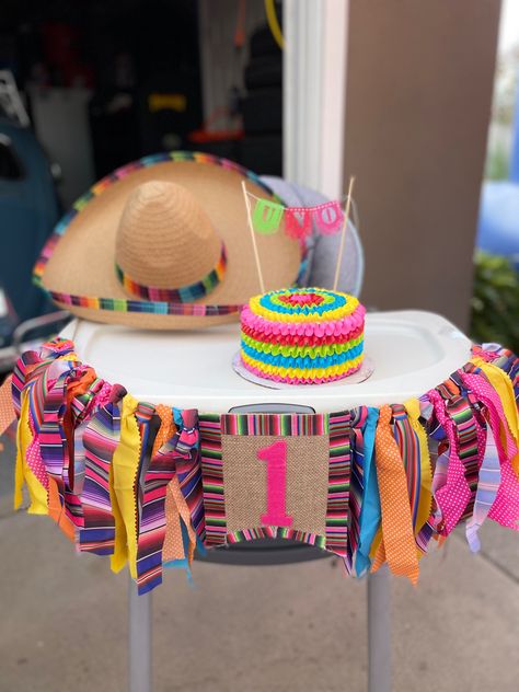 First Fiesta High Chair Banner, Fiesta Themed Cakes Mexican, Mexican Themed One Year Old Party, Uno Highchair Banner, Fiesta High Chair Banner, Fiesta Uno Party 1st Birthdays, First Fiesta Party Ideas, First Birthday Cinco De Mayo Theme, Mexican Smash Cake