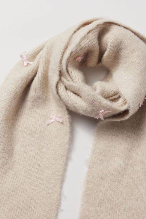 UO Eve Bow Brushed Scarf | Urban Outfitters Japan - Clothing, Music, Home & Accessories Scarf Aesthetic, Nyc Fits, Bow Scarf, Soft Scarf, Cozy Scarf, Cute Preppy Outfits, Winter Fits, Lovely Clothes, Satin Bow