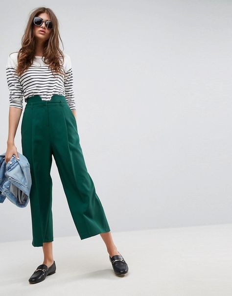 ASOS Tailored Culottes With Notch Waist Outfit Color Combos Men, Emerald Green Pants Outfit, Army Green Pants Outfit, Emerald Green Pants, Green Trousers Outfit, Culotte Outfit, Outfit Color Combos, Trousers Outfit Casual, Culottes Outfit