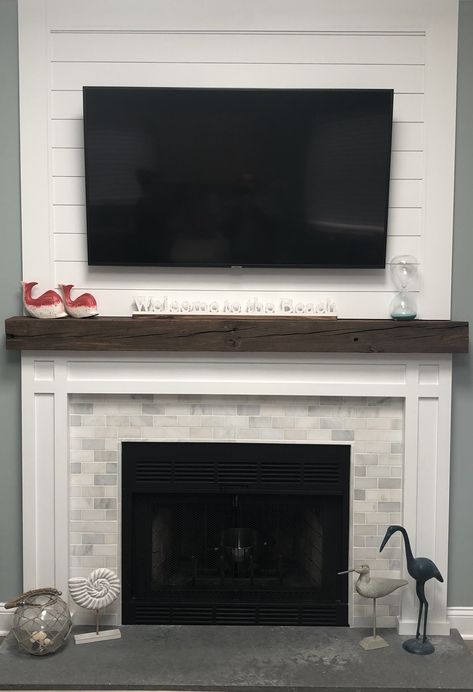 Farmhouse Fireplace Mantels, Diy Fireplace Makeover, Cute Living Room, Brick Fireplace Makeover, Shiplap Fireplace, Rustic Shelf, Mantel Shelf, Fireplace Remodel, Trendy Living Rooms