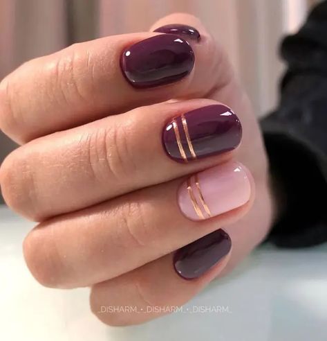 Plum Gel Nail Designs, Mauve Dip Nails, Simple Ring Finger Nail Design, Early Fall Gel Nails, Gel Manicure Short Nails Fall, Early Fall Nails Short, Almond Shape Fall Nails 2024, Fall Dip Manicure, Short Fall Nails Square