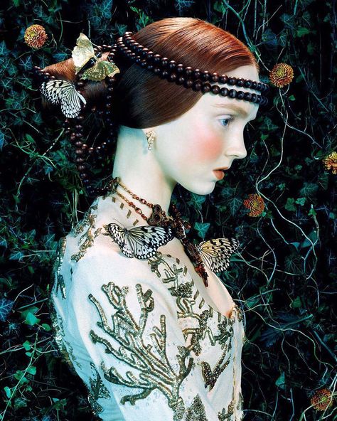 "Like a Painting" - Lily Cole by Miles Aldridge for Vogue Italia, February 2005 Miles Aldridge, Lily Cole, Pre Raphaelite Art, David Lachapelle, Tim Walker, Rosy Cheeks, Pre Raphaelite, Textiles Fashion, Vogue Italia