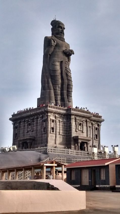 Thiruvalluvar Statue In Kanyakumari, Kuvempu Photos, Thiruvalluvar Statue, Tamil Aesthetic, Peacock Mehndi, Monument Architecture, Star Bus, India Trip, Aesthetic View