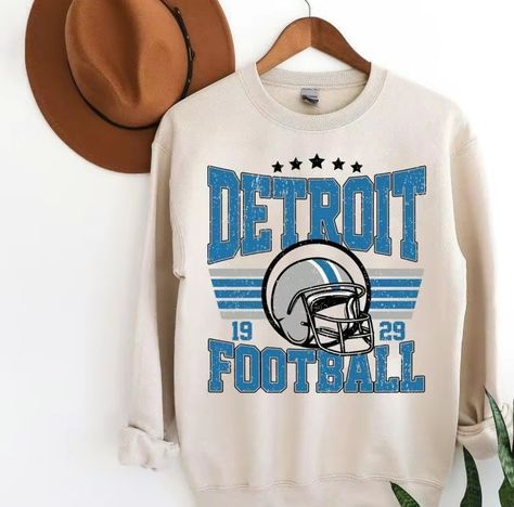 Gameday Couture💙🦁🖤 Our new oversized retro Detroit crewnecks drop today. Grab one now and cheer on your Lions in style! 🏈 #millycate #boutique #lions #detroit, #nflgear #gameday #detroitlions #footballseason #nfl #fashion #style #crewneck #vintage Detroit Lions Hoodie, Darwin Funny, Sunday Football, Vintage Detroit, Football Sweatshirt, Game Day Shirts, Sweatshirt Vintage, Football Game, Detroit Lions