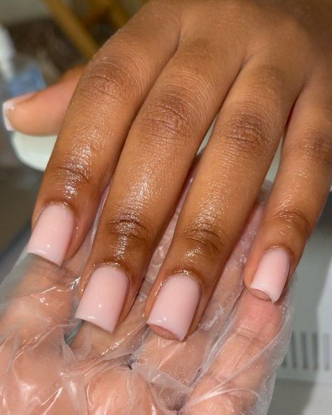 25.5k Likes, 44 Comments - East London|Hatfield 📍 (@theenailpixie) on Instagram: “Plain nude🍂🤍” Plain Acrylic Nails, Short Manicure, Popular Nail Art, Acrylic Toe Nails, Spring Nail Trends, Fully Booked, White Acrylic Nails, Work Nails, Hand Therapy