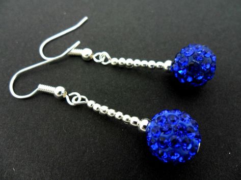 This is a pair of pretty silver plated, royal blue shamballa type earrings. Measure approx. 4cm long. With silver plated hooks and findings. Thanks for looking!! Bridal Jewellry, Diy Wire Earrings, Diy Jewelry Unique, Costume Jewelry Earrings, Dangly Earrings, Bead Jewellery, Wire Earrings, Blue Beads, Cute Earrings