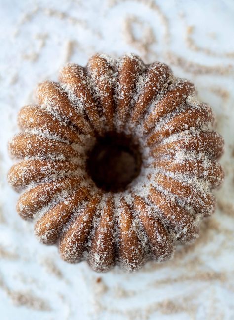 This apple cider donut cake is a huge fall crowd pleaser! Covered in cinnamon sugar and fluffy to perfection. It's incredible! Apple Cider Donut Cake, Cider Donut Cake, Cake Apple, Donut Cake, Doughnut Cake, Pound Cakes, Browned Butter, Apple Cider Donuts, Bundt Cakes Recipes