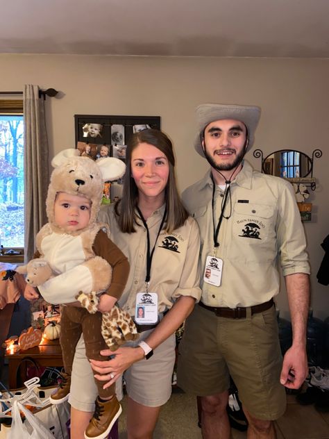 Zookeeper And Animals Family Costume, Kangaroo Halloween Costume, Zookeeper Outfit Women, Monkey And Zoo Keeper Costume, Family Monkey Costume Ideas, Australian Halloween Costumes, Zoo Keeper And Animal Costume, Zoo Keeper Costume Family, Family Zoo Costumes