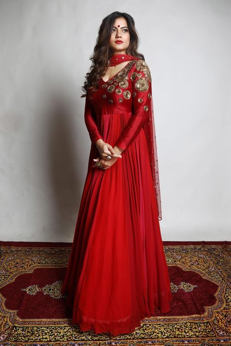 Newly Married Suit Design, Marriage Suits Women, Pakistan Outfits, Bridal Trousers, Heavy Suits, Anarkali Designs, Red Anarkali, Silk Anarkali Suits, Designer Anarkali Dresses