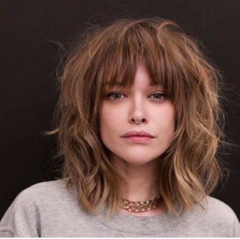 Messy Haircut, Medium Shag Haircuts, Hot Haircuts, Shag Haircut, Trending Haircuts, Haircuts With Bangs, Winter Trends, Grunge Hair, Cool Haircuts