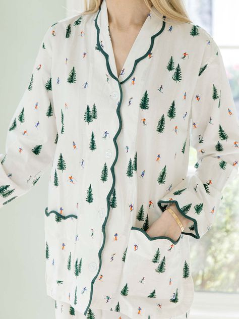 Description These elegant ski print Pajamas are a comfy classic. With a hand drawn print, complemented by hunter green scalloped trim and cozy cotton, it's a fun yet classic representation of a winter wonderland. Product Details Printed in Jaipur, India. 100% soft cotton. Designed for a comfortable fit. Features a spacious pocket on each side. Drawstring pants Custom print Handmade luxury, designed in California. Pajamas Women Aesthetic, Cute Winter Pajamas, Christmas Pjs Aesthetic, Adult Christmas Pajamas, Pajama Sets For Women, Winter Pjs, Winter Pajamas Women, Average Woman, Pants Custom