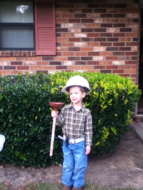 My son wanted to be a plumber for Halloween- easy and cheap costume! Plumber Costume, Cheap Costumes, Easy Halloween, Diy Costumes, My Son, Holidays, Halloween