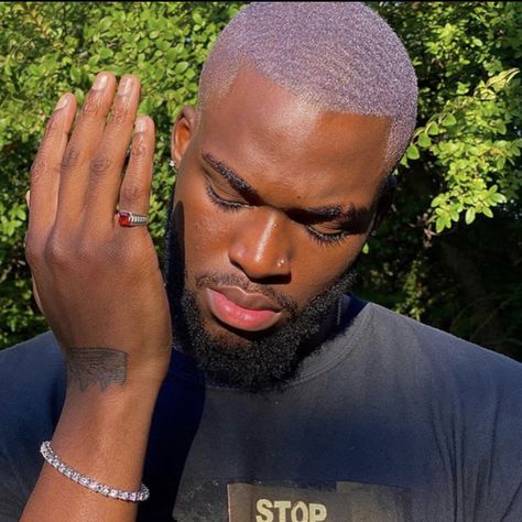 Black Man With Dyed Hair, Black Guys With Dyed Hair, Black Men With Dyed Hair, Hair Color Ideas For Men Black, Black Men Dyed Hair Ideas, Black Men Dyed Hair, Waves Hairstyle Men, Boys Colored Hair, Hair Color For Dark Skin