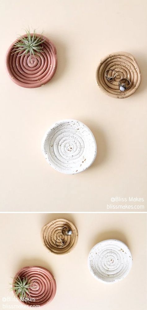 Clay Ring Dish Diy, Polymer Clay Ring Dish, Polymer Clay Ring Holder, Diy Clay Ring Holder, Diy Clay Jewelry Dish, Air Dry Clay Ring Holder, Diy Clay Dish, Clay Dishes Diy, Diy Ring Dish