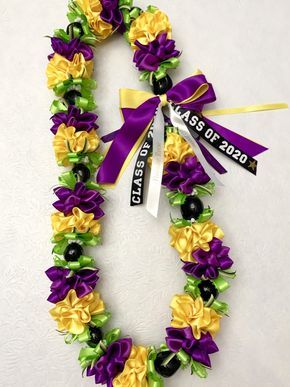 Ribbon Leis For Graduation, Ribbon Lei Tutorial, Flower Lei Diy, How To Make Leis, Plumeria Ribbon Lei, Leis For Graduation, Lei For Graduation, Lei Tutorial, Lei Diy