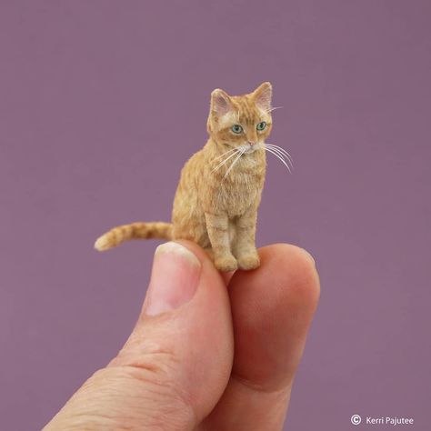 Yarn Angels, Doll House Diy, Needle Felted Cat, Miniature Things, Cat Sculpture, Ginger Cat, Diy Felt, Felt Cat, Clay Animals