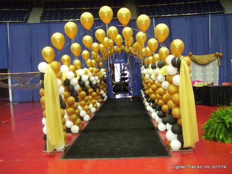 Balloon Tunnel Entrance, Balloon Tunnel, Senior Night Football, Tunnel Entrance, Football Banquet, Balloon Drop, The Prom, Giant Balloons, 1 Birthday