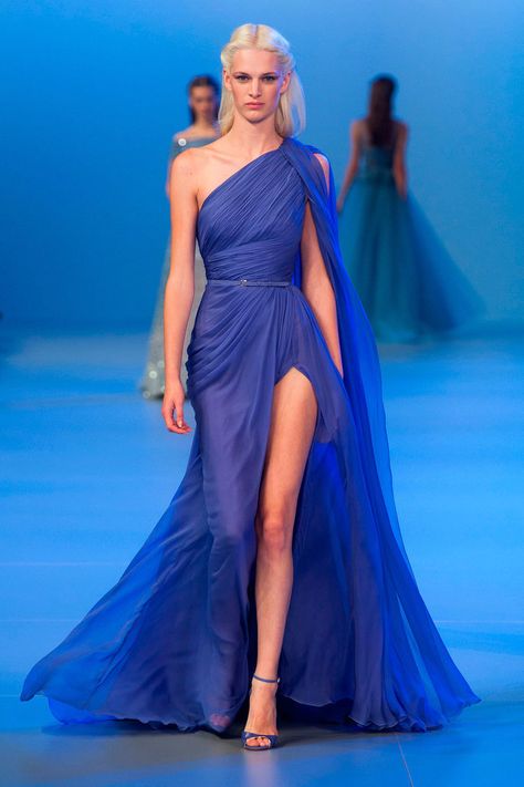 Elie Saab Haute Couture Spring 2014 Elie Saab Dresses, 2014 Couture, Elie Saab Haute Couture, Haute Couture Paris, Elie Saab Couture, Elie Saab Spring, Fashion Week Spring 2014, Couture Mode, Blue Gown