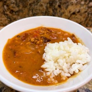 Zippys Chili Recipe, Chili And Rice, Portuguese Bean Soup, Sausage And Beans, Portuguese Sausage, Bbq Food Truck, Local Recipes, Island Recipes, Sausage Soup Recipes