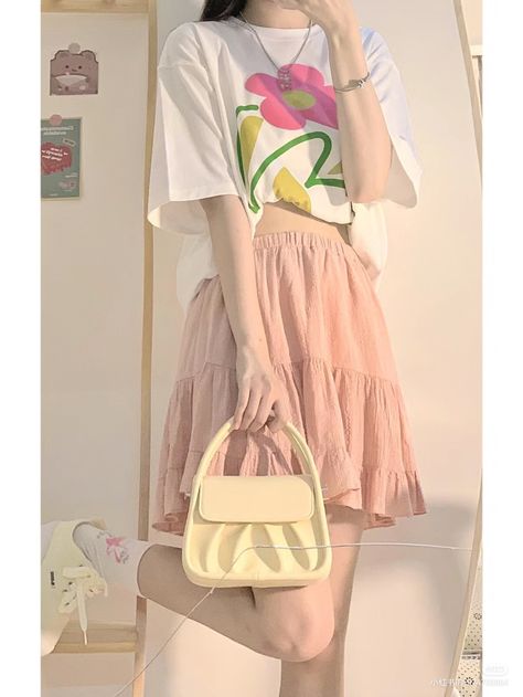 Kawaii Fashion Outfits Casual, Pink Pastel Outfit, Kawaii Summer Outfits, Skirt Kawaii, Church Fits, Green Floral Design, Cute Summer Outfit, Korean Clothes, Matching Socks